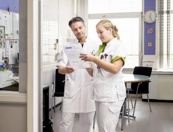 Gynaecoloog Ivo van Dooren ‘Het begint met luisteren naar de mens achter de patiënt’